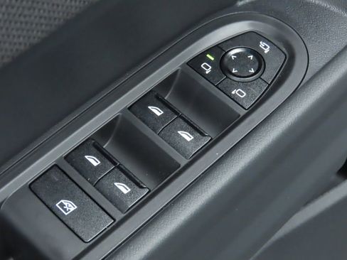 Used 2026 MINI Cooper 4-Door Hardtop image 25