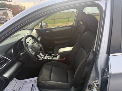 Used 2017 Subaru Legacy 2.5i Premium image 9