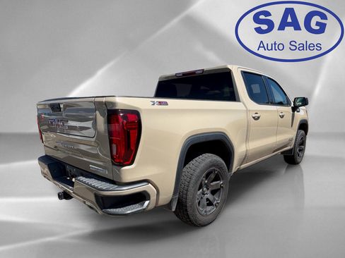 Used 2022 GMC Sierra 1500 Elevation w/ X31 Off-Road Package AWD/4WD image 3