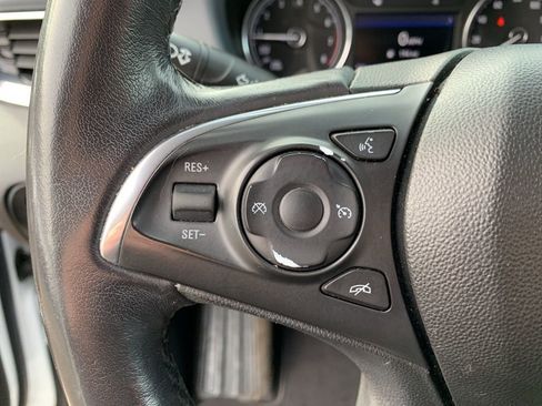 Used 2020 Buick Enclave Essence image 26