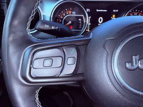 Used 2021 Jeep Wrangler Sport image 16