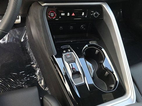 New 2026 Audi SQ5 Prestige AWD/4WD image 28