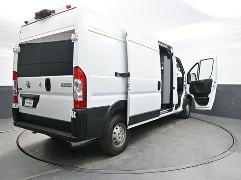 Used 2023 RAM ProMaster 2500 FWD image 46