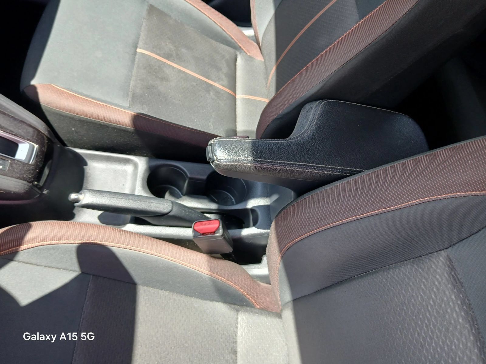 Used 2020 Nissan Versa SR w/ Convenience Package FWD image 8
