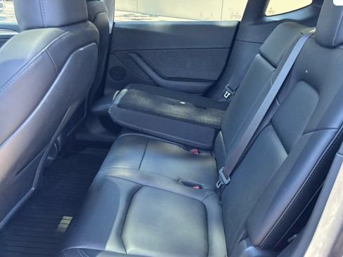 Used 2023 Tesla Model Y Long Range AWD/4WD image 5