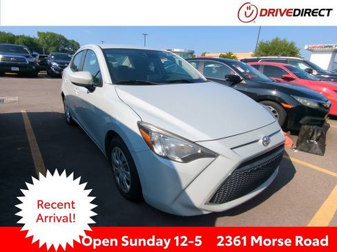 Used 2019 Toyota Yaris L FWD image 1