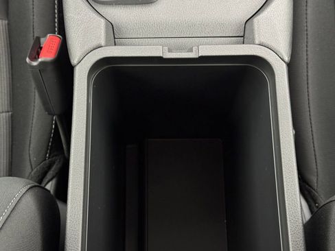 New 2025 Nissan Sentra SV image 32