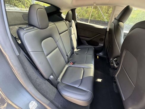 Used 2023 Tesla Model Y 2WD image 12