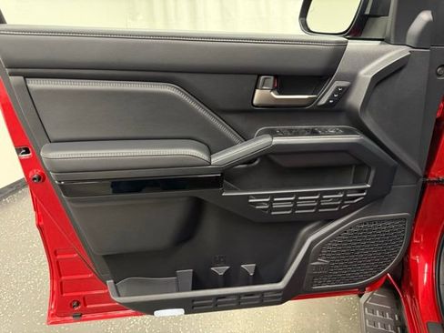 Used 2025 Toyota 4Runner Limited image 10