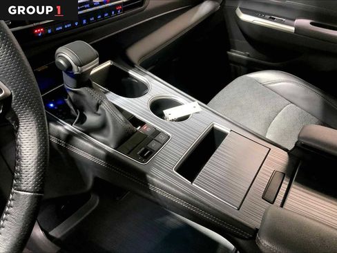 Used 2023 Toyota Sienna XSE image 16