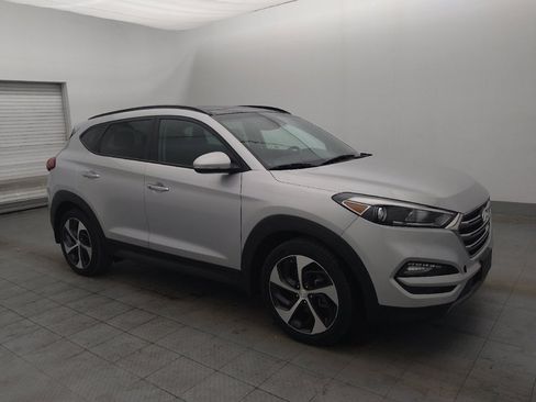 Used 2016 Hyundai Tucson Limited w/ Option Group 03 FWD image 11