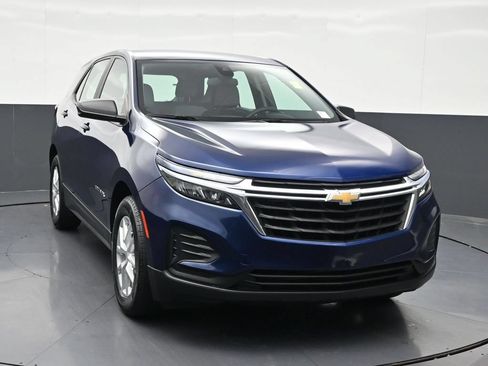 Used 2023 Chevrolet Equinox LS FWD image 8