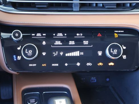Certified 2023 INFINITI QX60 Sensory w/ Cargo Package AWD/4WD image 19