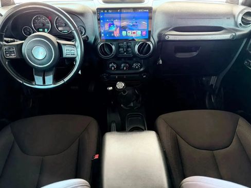 Used 2014 Jeep Wrangler Unlimited Sport w/ Quick Order Package 23S AWD/4WD image 17