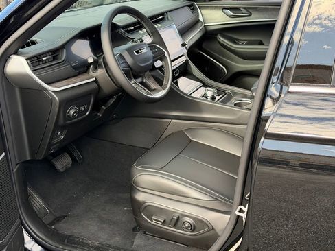 New 2026 Jeep Grand Cherokee Limited image 10