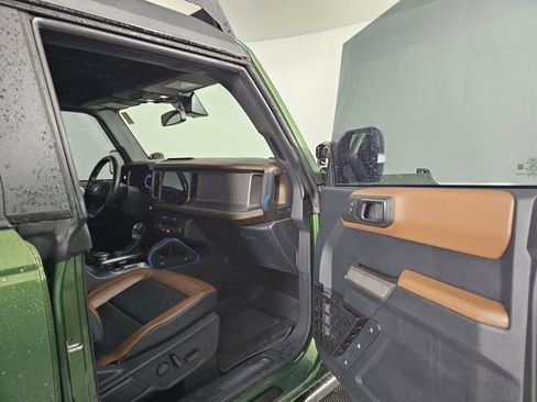Used 2023 Ford Bronco Outer Banks w/ Sasquatch Package image 12