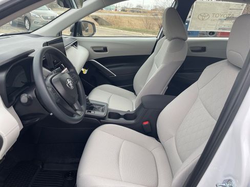 New 2026 Toyota Corolla Cross L image 9
