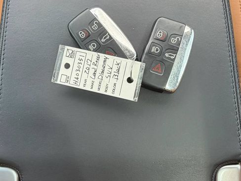 Used 2017 Land Rover Discovery HSE Luxury AWD/4WD image 13