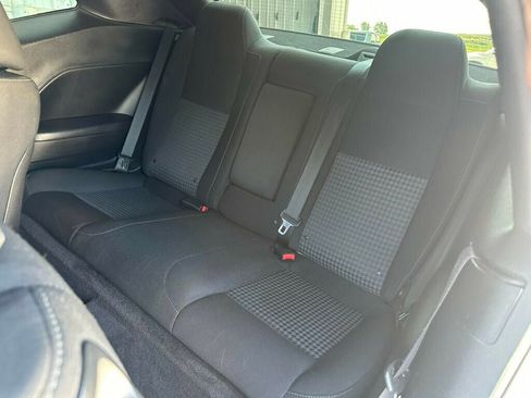 Used 2019 Dodge Challenger R/T w/ Driver Convenience Group RWD image 10
