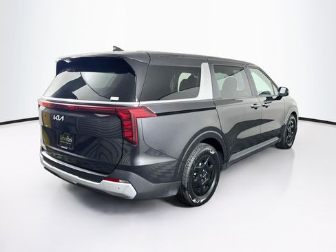 Used 2025 Kia Carnival FWD image 9