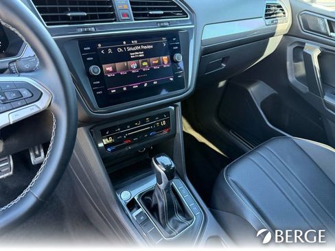 Used 2023 Volkswagen Tiguan SE R-Line image 28