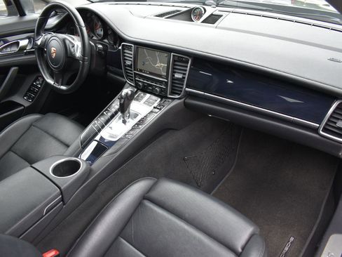 Used 2013 Porsche Panamera 4S image 13
