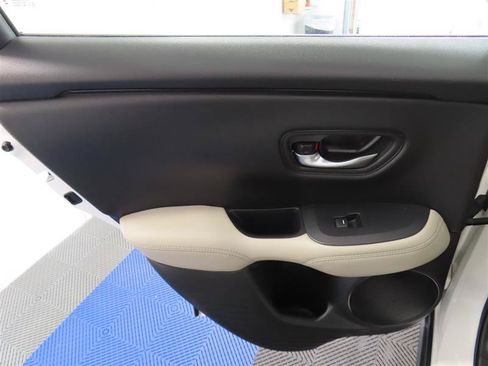 Used 2025 Honda HR-V LX image 28