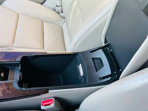 Used 2016 Cadillac XTS Luxury w/ Driver Awareness Package image 30