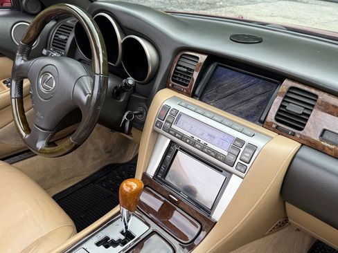 Used 2008 Lexus SC 430 Convertible image 28