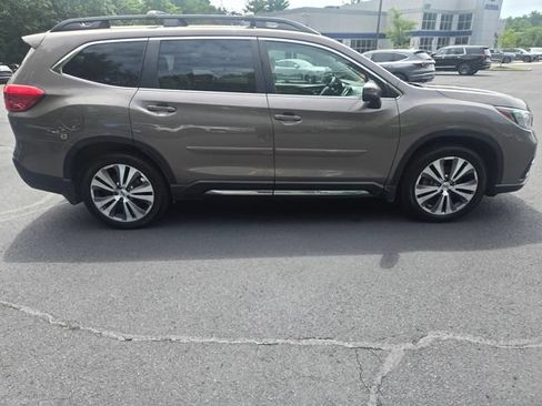 Used 2022 Subaru Ascent Limited w/ Technology Package AWD/4WD image 6