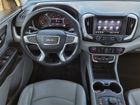 Used 2022 GMC Terrain SLT image 19
