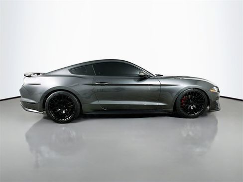 Used 2019 Ford Mustang EcoBoost image 9