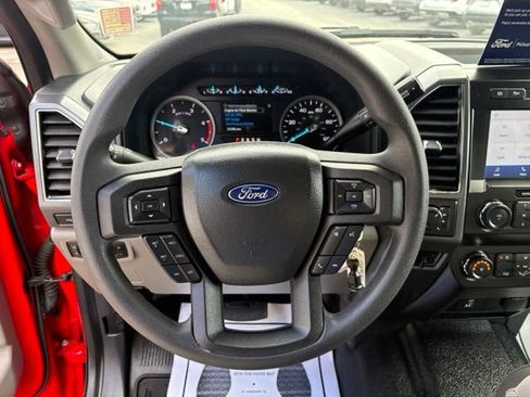 Used 2022 Ford F350 XLT w/ Black Appearance Package AWD/4WD image 18