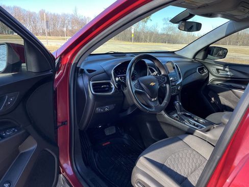 Used 2019 Chevrolet Equinox LT w/ Lights and Bright Package image 11