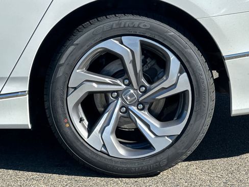 Used 2019 Honda Accord EX image 30