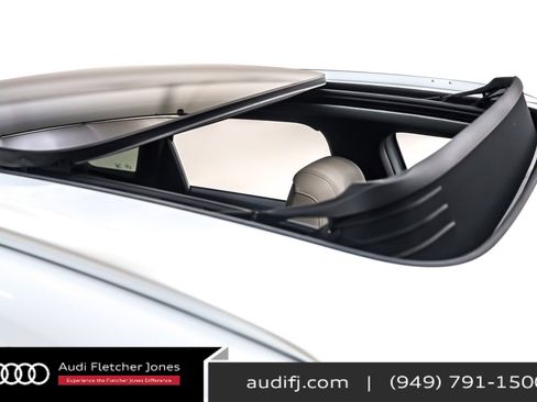 Used 2022 Audi Q4 e-tron Prestige image 23