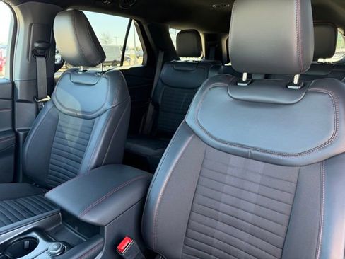 Certified 2026 Ford Explorer ST-Line w/ ST-Line Street Pack image 11