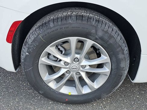 New 2026 Chrysler Pacifica Select image 5