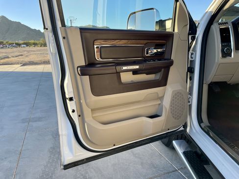 Used 2018 RAM 1500 Laramie Longhorn w/ Longhorn Southfork Package image 13