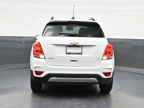 Used 2019 Chevrolet Trax LT w/ LT Convenience Package FWD image 4