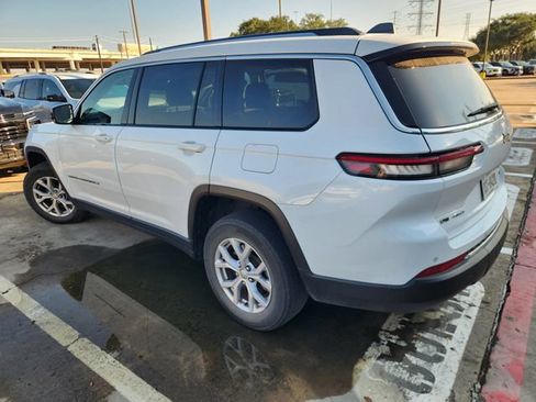 Used 2022 Jeep Grand Cherokee L Limited AWD/4WD image 3