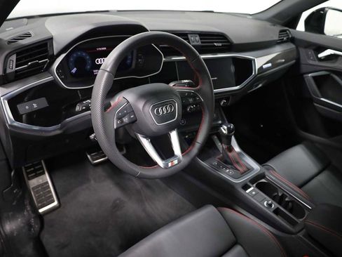 Certified 2025 Audi Q3 2.0T Premium Plus w/ Premium Plus Package image 4