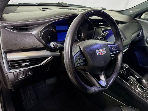 Used 2019 Cadillac XT4 Premium Luxury FWD image 9