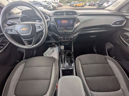 Used 2023 Chevrolet TrailBlazer LT w/ Convenience Package FWD image 13