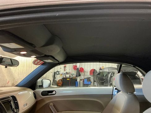 Used 2013 Volkswagen Beetle 2.5 image 13