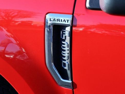 Used 2019 Ford F250 Lariat w/ Chrome Package image 9