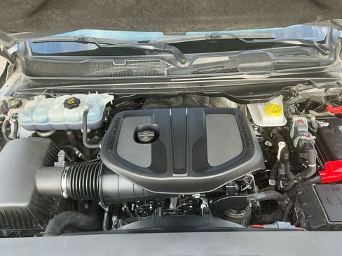 Used 2025 RAM 1500 Laramie AWD/4WD image 25