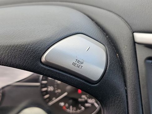 Used 2019 Nissan Pathfinder SL w/ Cargo Package image 36