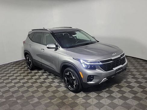 Used 2026 Kia Seltos S AWD/4WD image 2