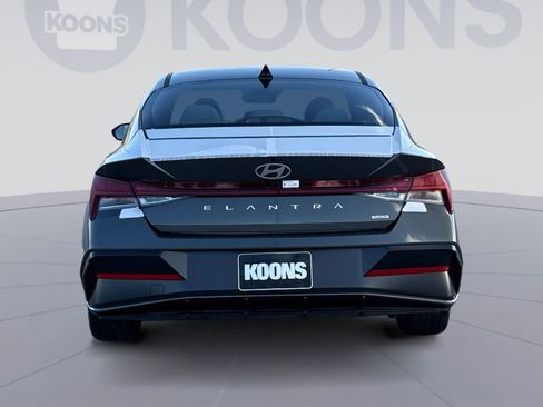 New 2025 Hyundai Elantra Limited image 5